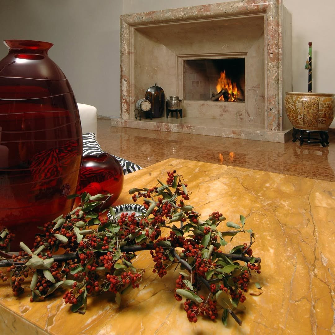 photo 5334791192489097462 y